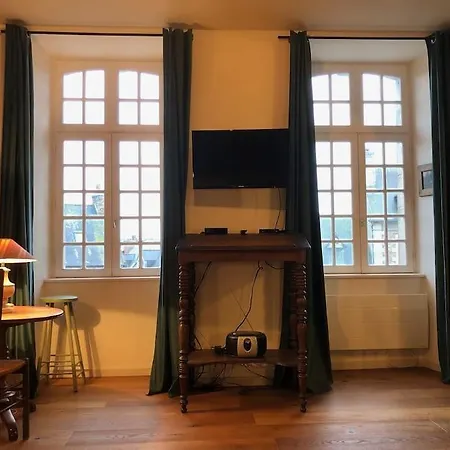 Appartement Pour 2 Personnes A 50 Metres Du Port *